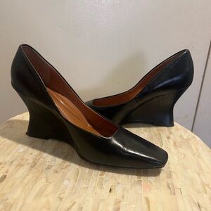 Sarto Elegant Black Leather Wedge Heels